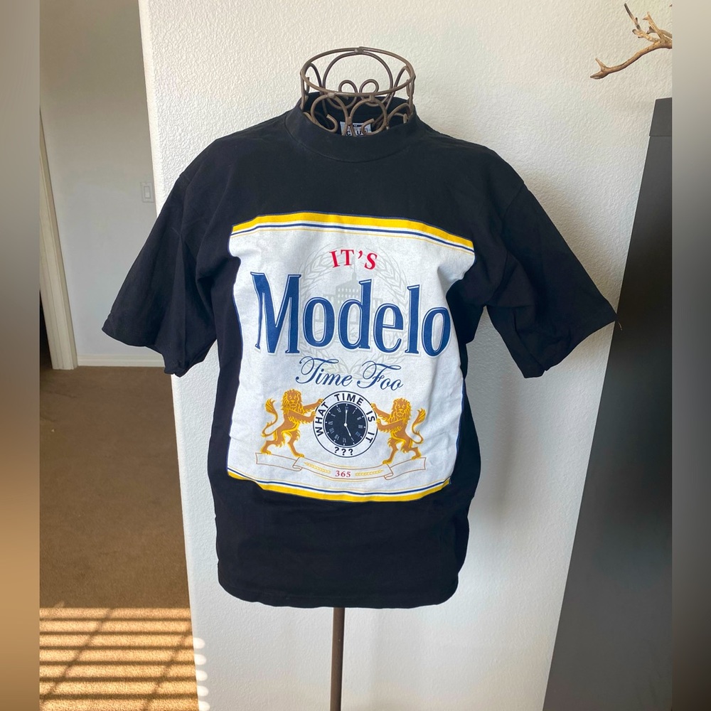 Men’s Modelo T-Shirt